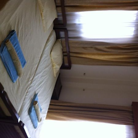 Zakos Court Apartments Larnaca Bagian luar foto
