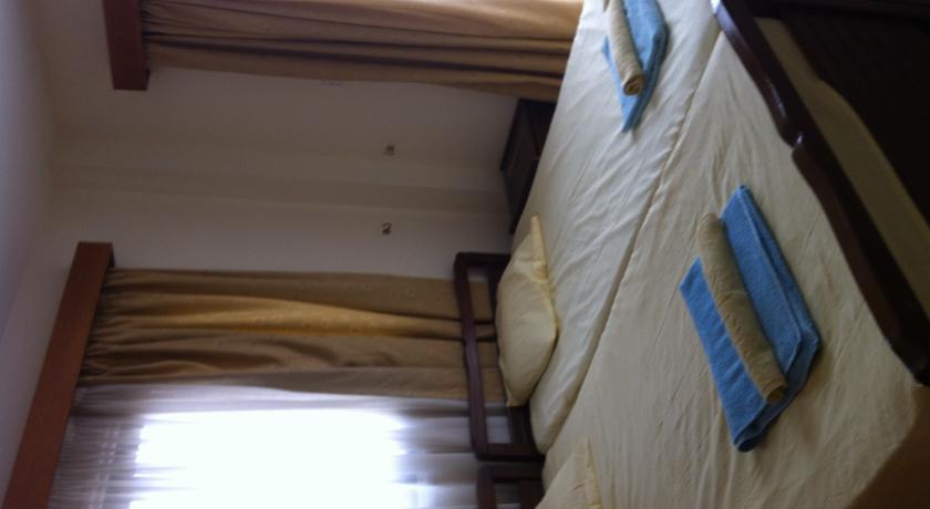 Zakos Court Apartments Larnaca Bagian luar foto