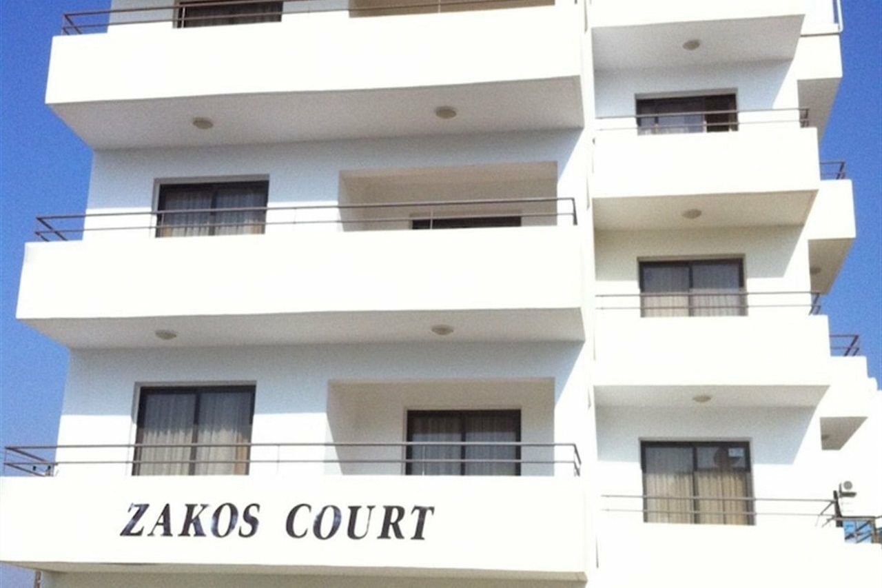 Zakos Court Apartments Larnaca Bagian luar foto